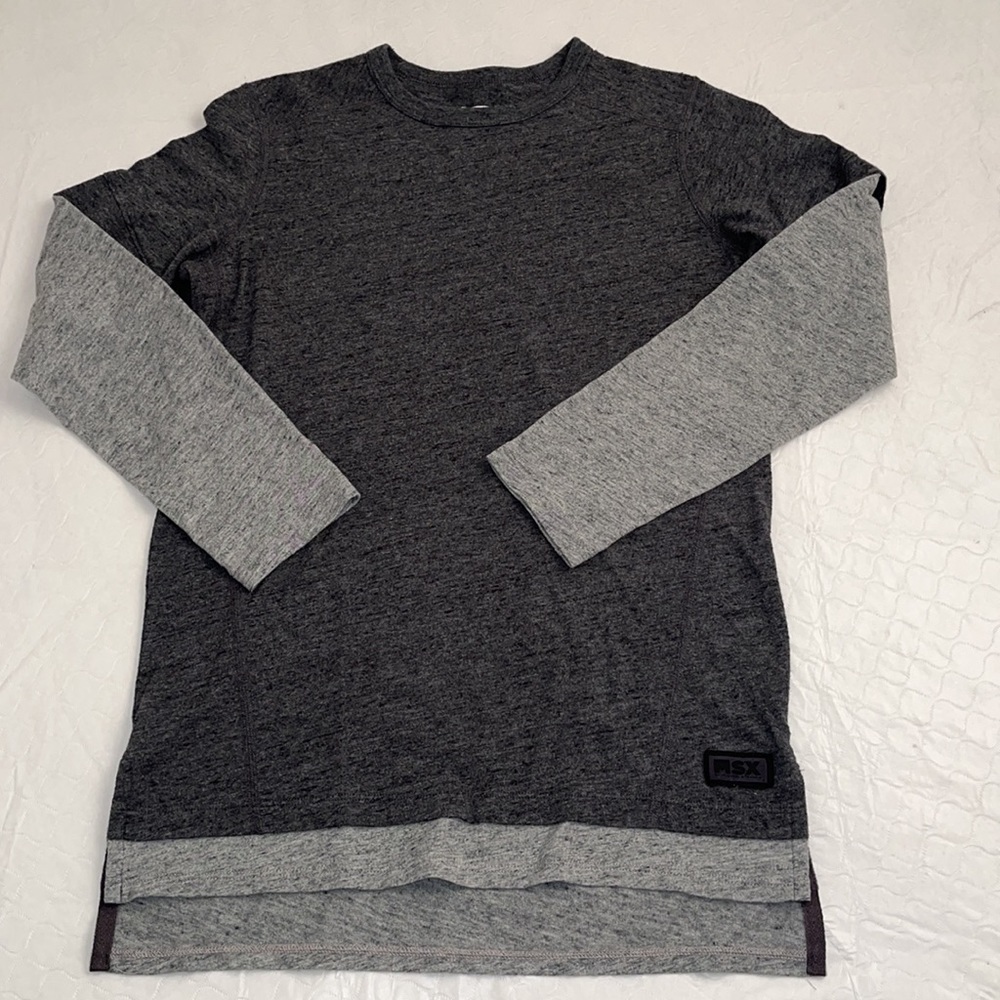 MSX by Michael Strahan dark and light gray contrast layered long sleeve t-shirt